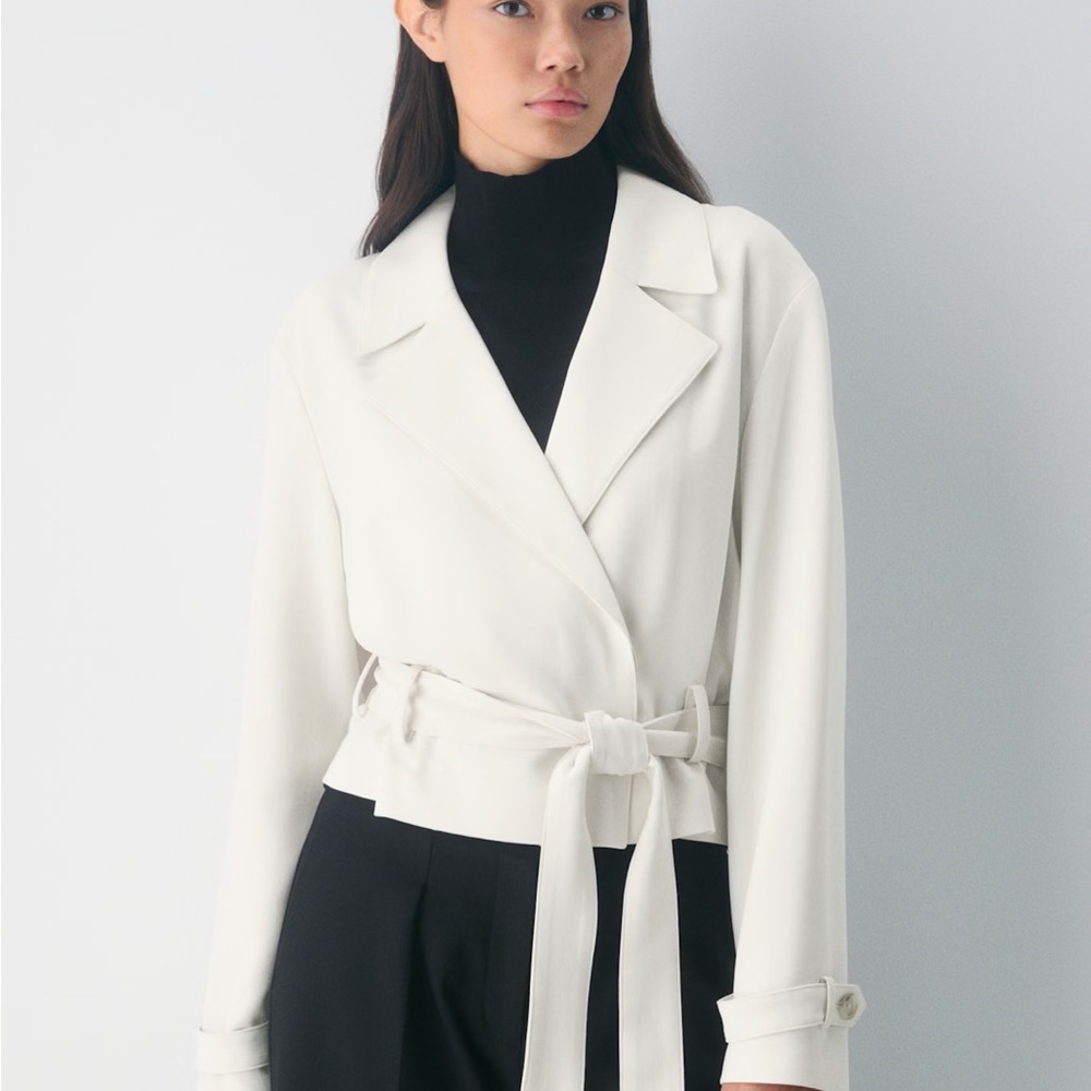 Aritzia postage trench jacket vintage white